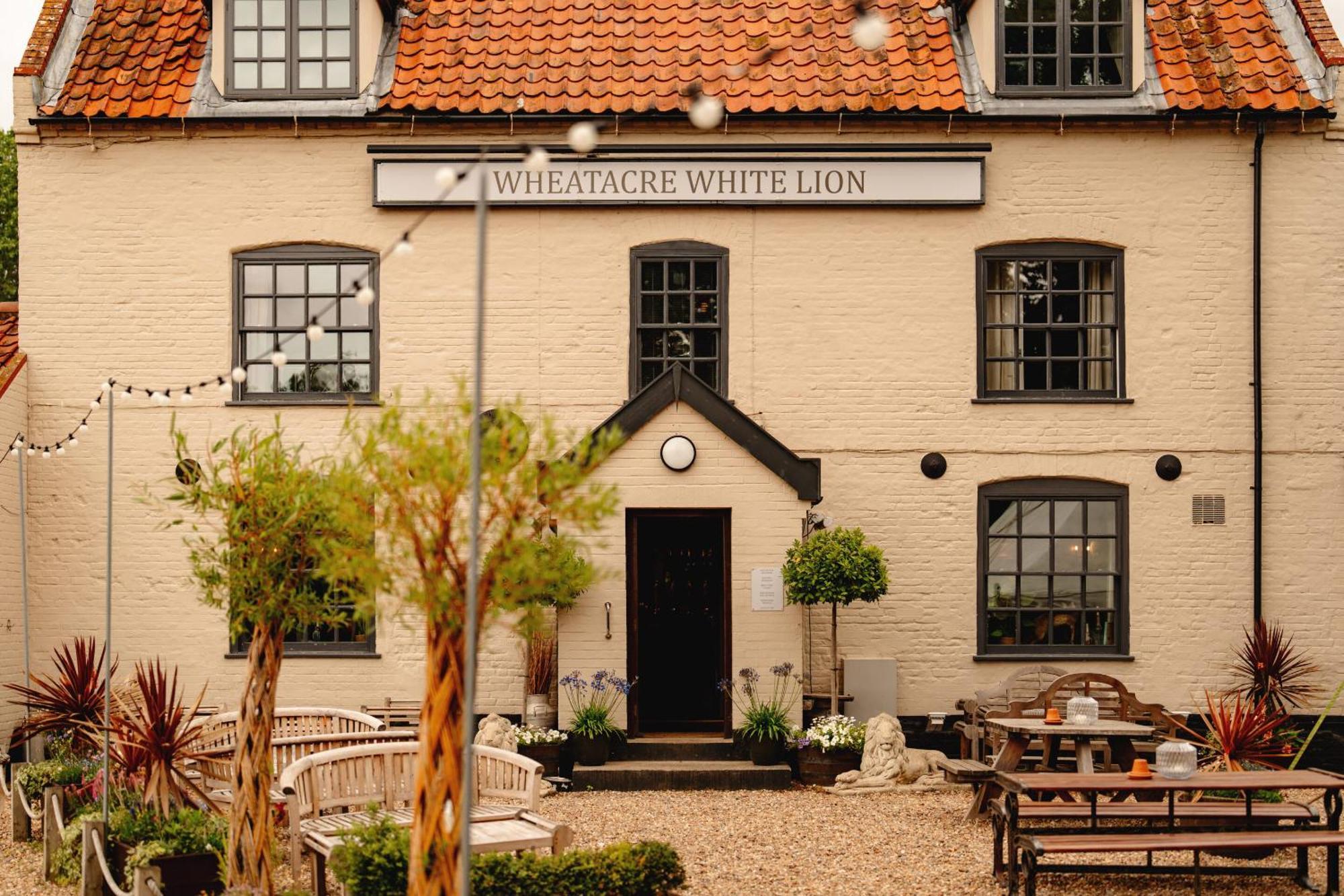 Wheatacre White Lion Hotel Burgh Saint Peter Exterior foto